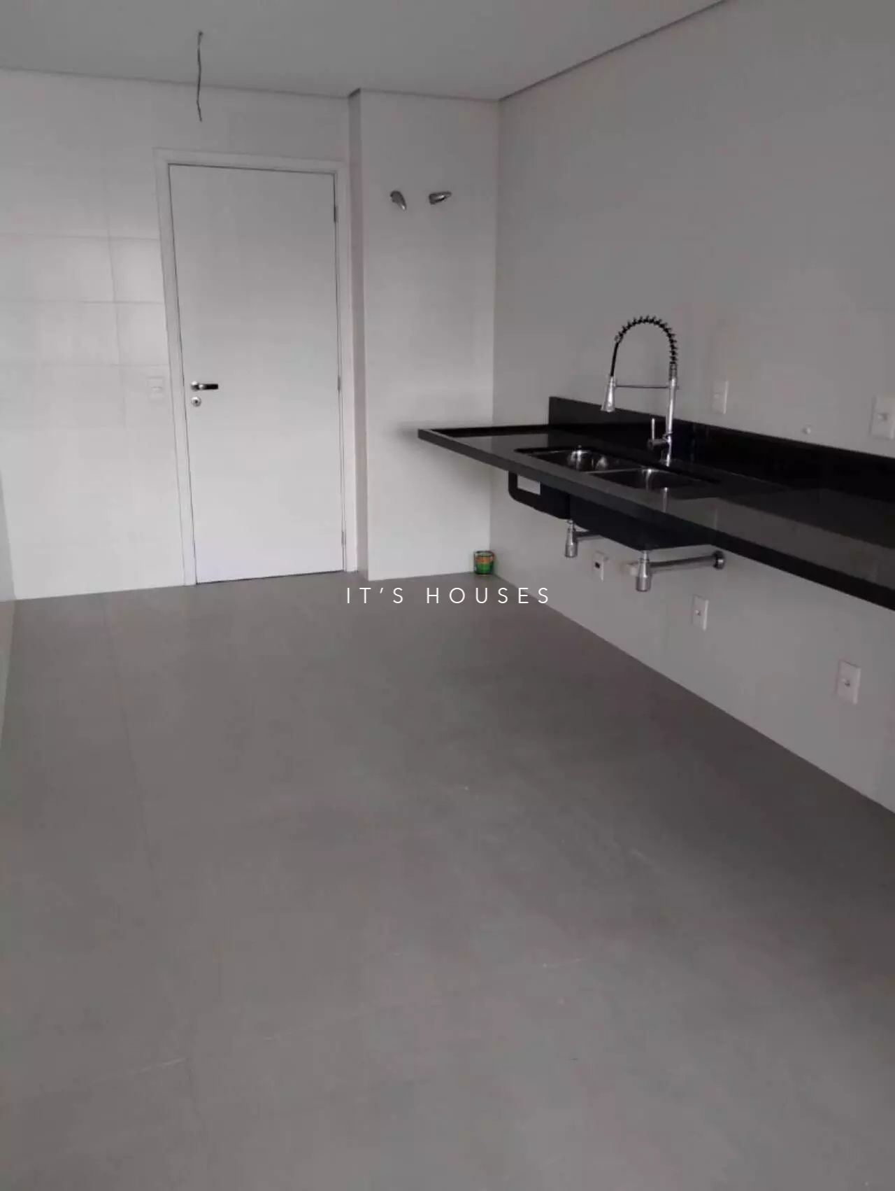 Cozinha e área gourmet apartamento à venda em Edificio Oiapoque, Alphaville, Barueri — 4 suítes, 360 m² — imagem 3 de 18