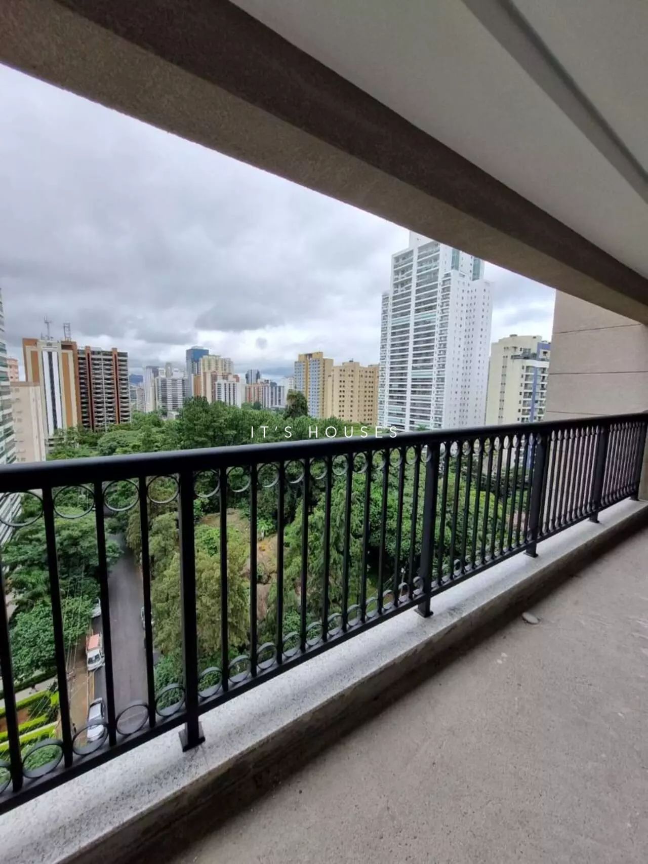Fachada apartamento à venda em Edificio Oiapoque, Alphaville, Barueri — 4 suítes, 360 m² — imagem 1 de 24