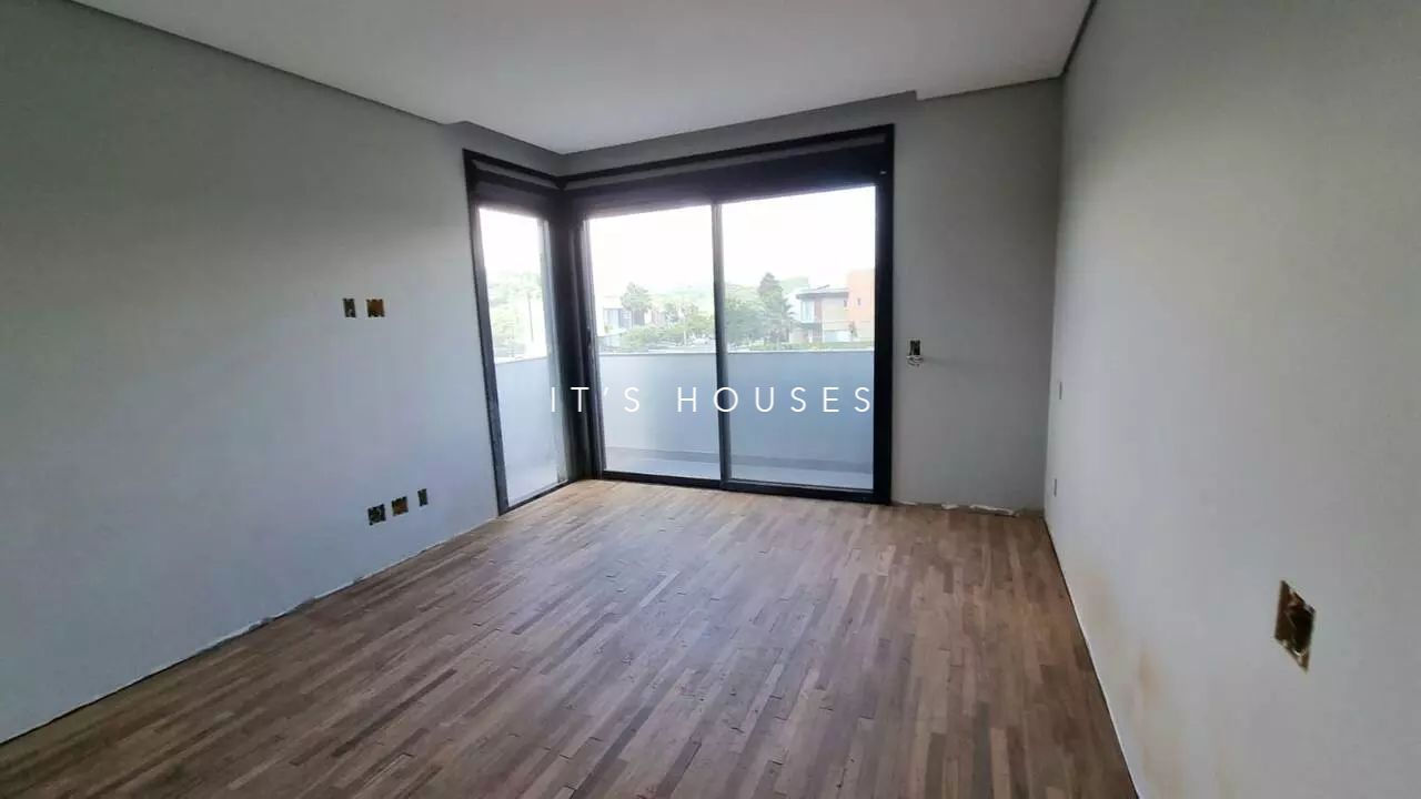 Sala de estar casa à venda em Tambore 11, Alphaville, Santana de Parnaíba — 4 suítes, 557 m² — imagem 2 de 6