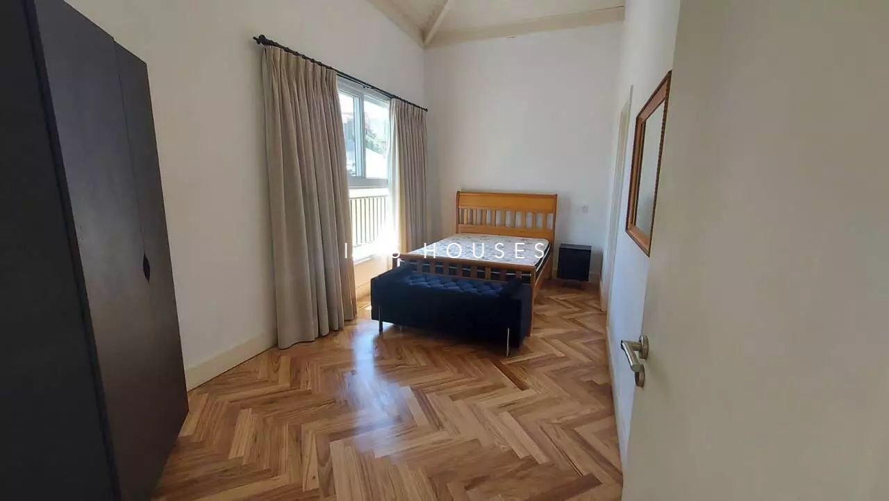 Suíte principal casa à venda em Tambore 11, Alphaville, Santana de Parnaíba — 4 suítes, 713 m² — imagem 4 de 29