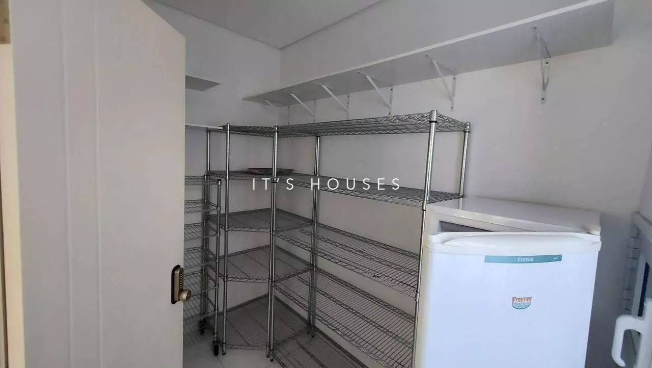 Área de convivência casa à venda em Tambore 11, Alphaville, Santana de Parnaíba — 4 suítes, 713 m² — imagem 6 de 29