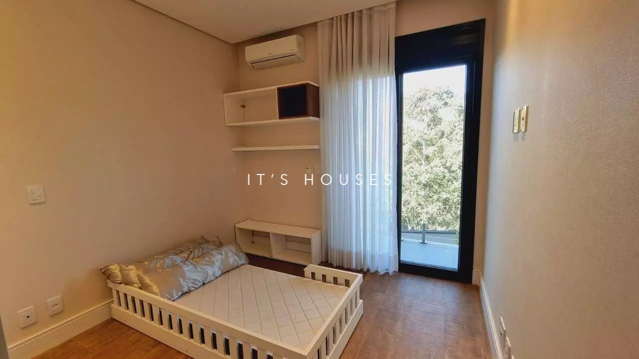 Sala de estar casa à venda em Tambore 11, Alphaville, Santana de Parnaíba — 4 suítes, 445 m² — imagem 2 de 20
