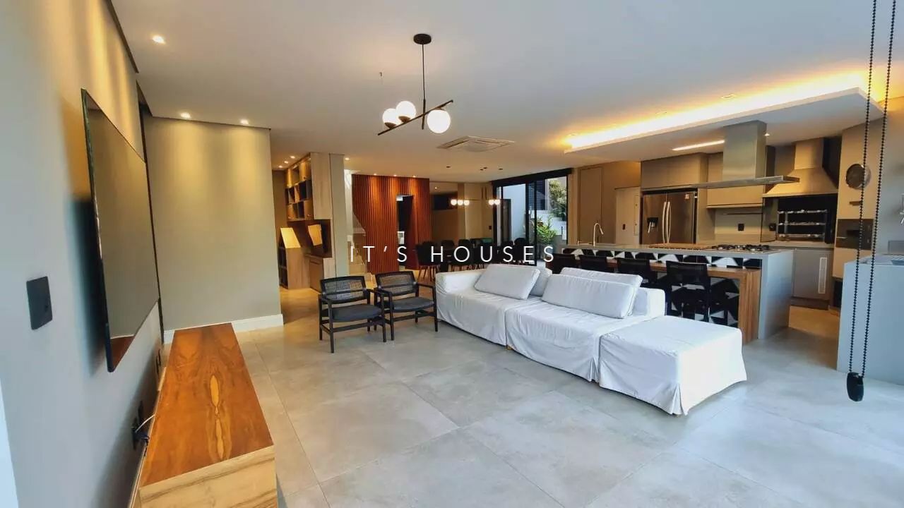 Cozinha e área gourmet casa à venda em Tambore 11, Alphaville, Santana de Parnaíba — 4 suítes, 445 m² — imagem 3 de 20