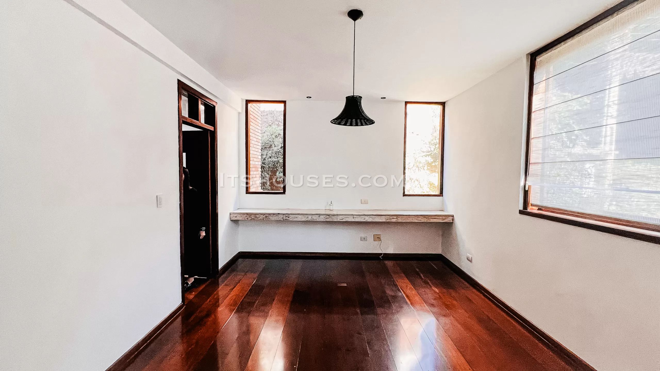Sala de estar casa à venda ou para alugar em Alphaville Residencial 1, Alphaville, Barueri — 4 suítes, 810 m² — imagem 2 de 24
