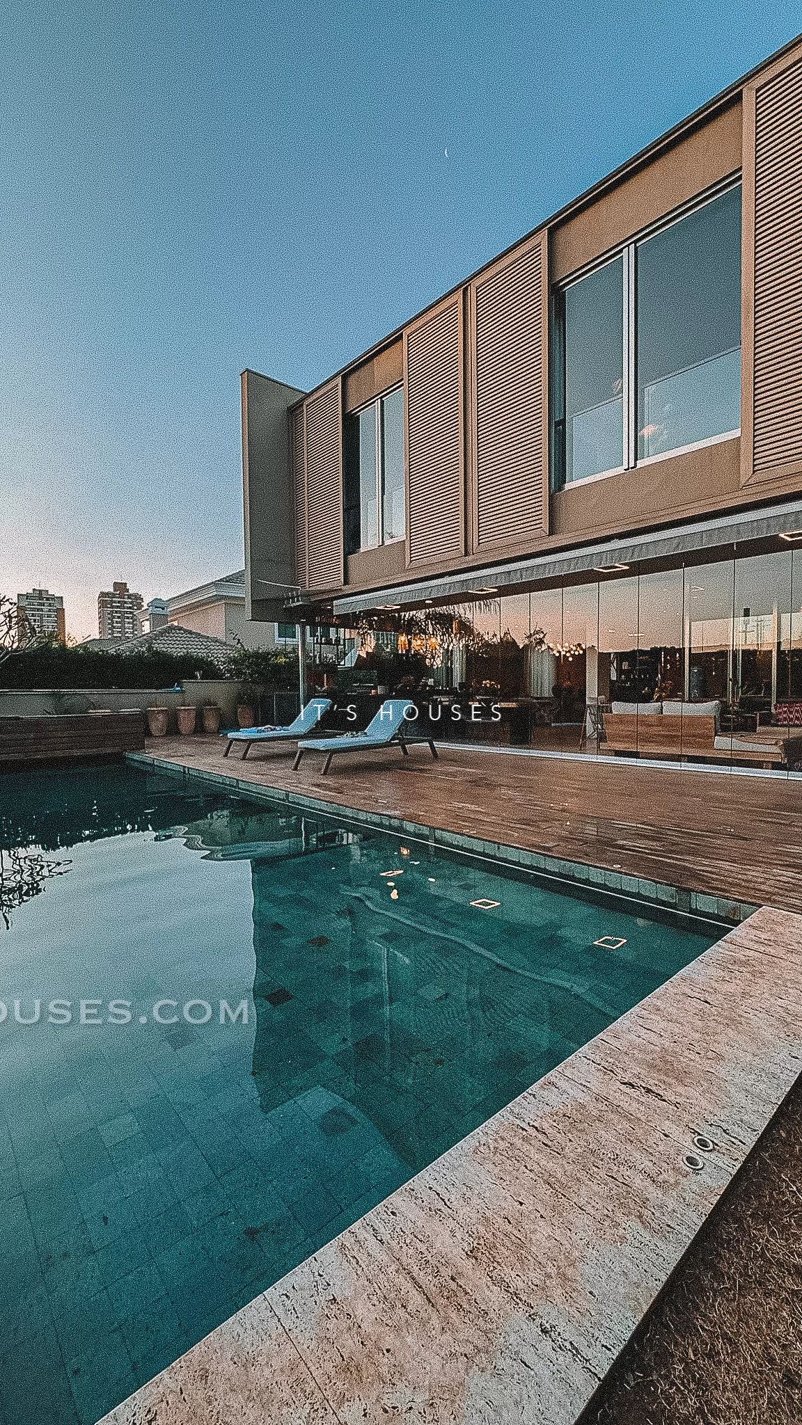 Fachada casa à venda em Alphaville Residencial 1, Alphaville, Barueri — 5 suítes, 646 m² — imagem 1 de 24