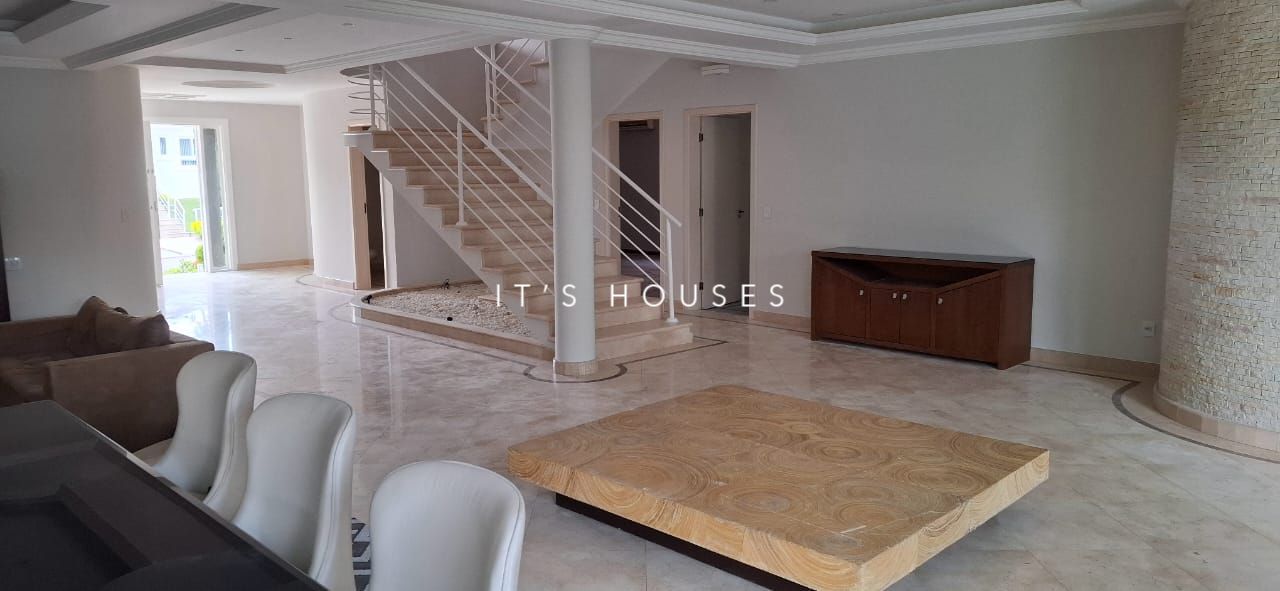 Sala de estar casa para alugar em Melville , Alphaville, Santana de Parnaíba — 4 suítes, 620 m² — imagem 2 de 12
