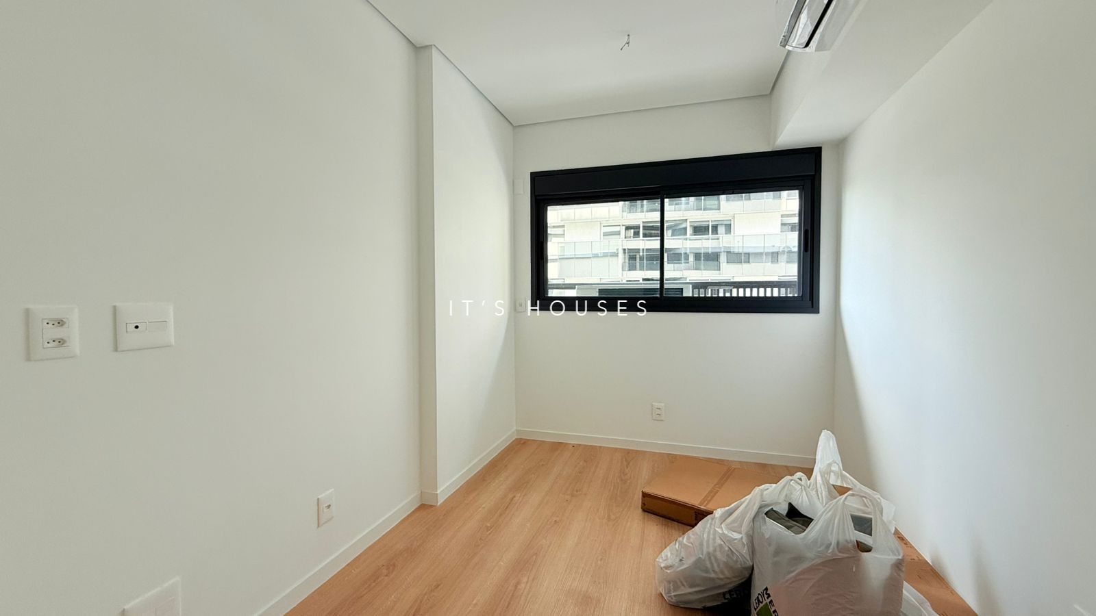 Cozinha e área gourmet apartamento para alugar em Oka Mamore, Alphaville, Barueri — 1 suíte, 75 m² — imagem 3 de 5