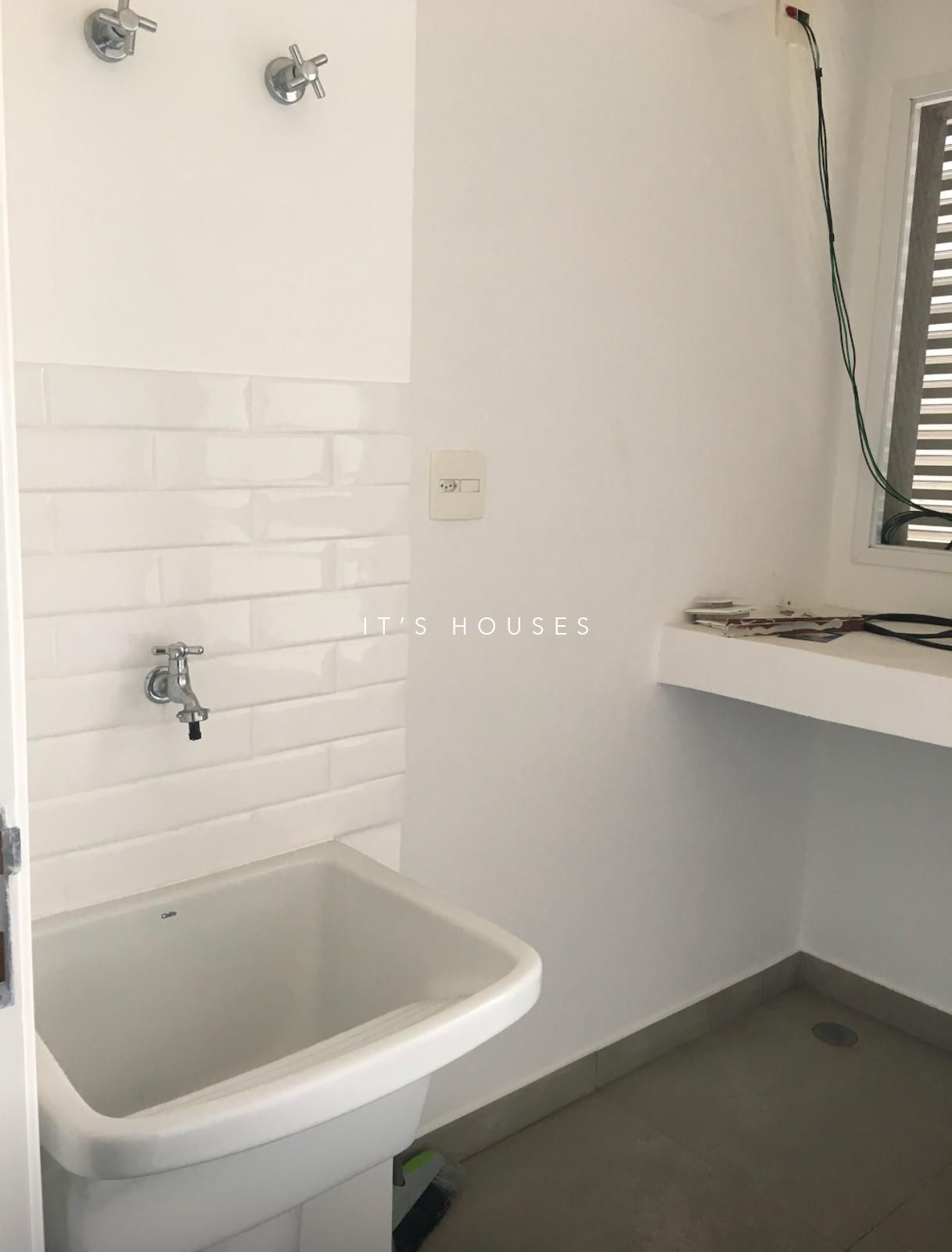 Sala de estar apartamento à venda em Edificio Igloo, Alphaville, Barueri — 1 suíte, 64 m² — imagem 2 de 17
