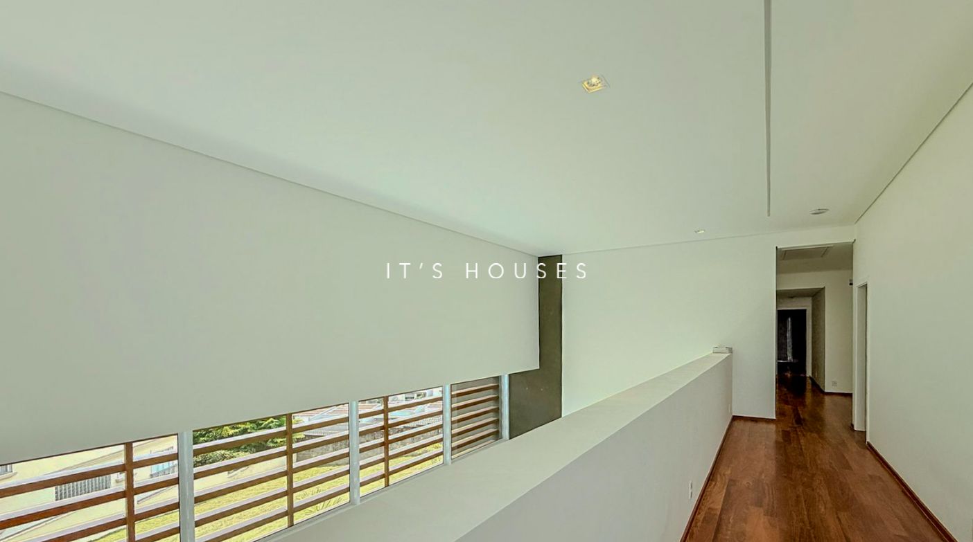 Cozinha e área gourmet casa à venda em Residencial Tambore 10 , Alphaville, Santana de Parnaíba — 4 suítes, 625 m² — imagem 3 de 12