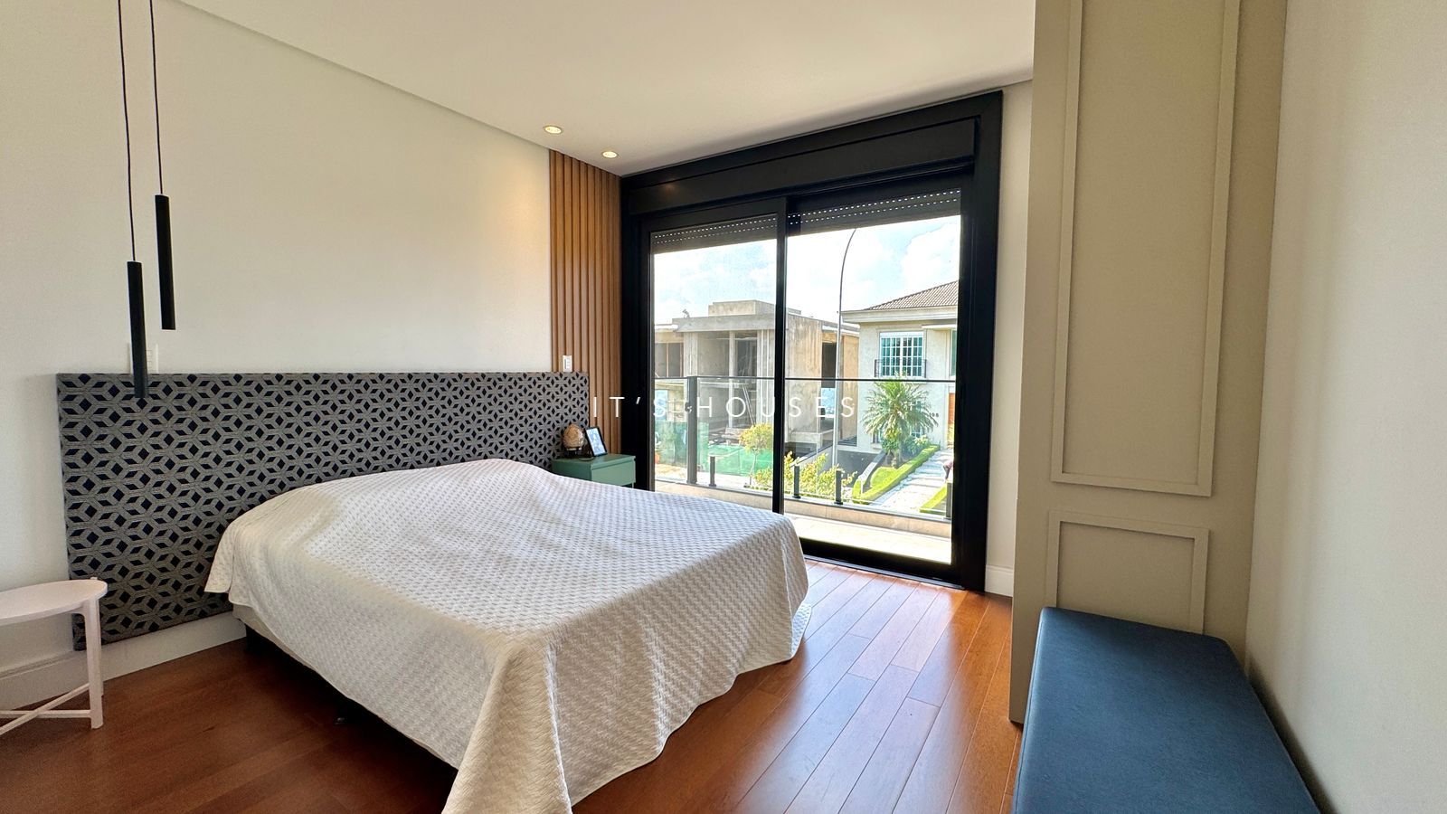 Cozinha e área gourmet casa à venda em Genesis 2, Alphaville, Santana de Parnaíba — 4 suítes, 516 m² — imagem 3 de 26