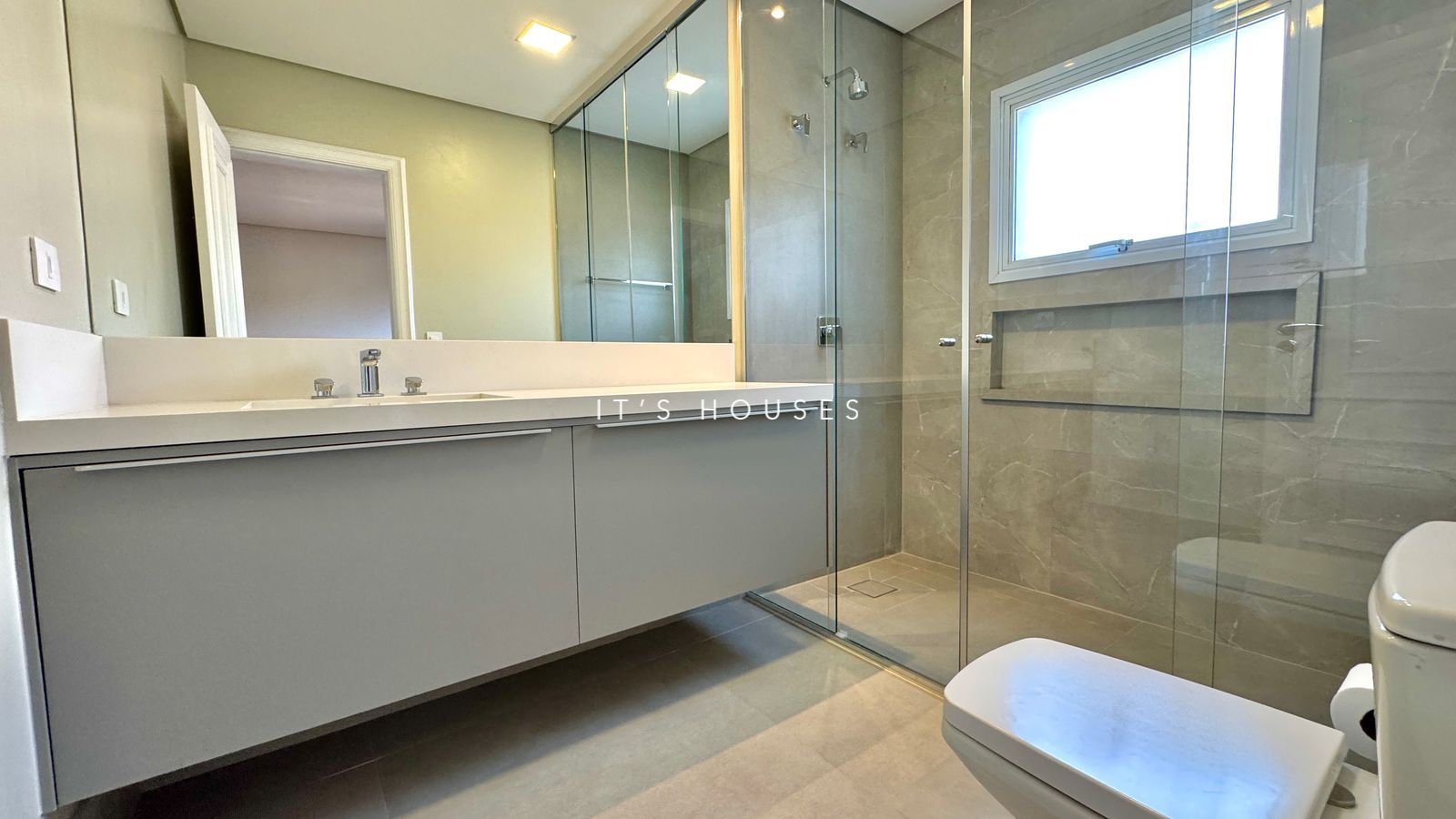 Sala de estar casa à venda em Residencial Tambore 1, Alphaville, Barueri — 5 suítes, 1250 m² — imagem 2 de 29
