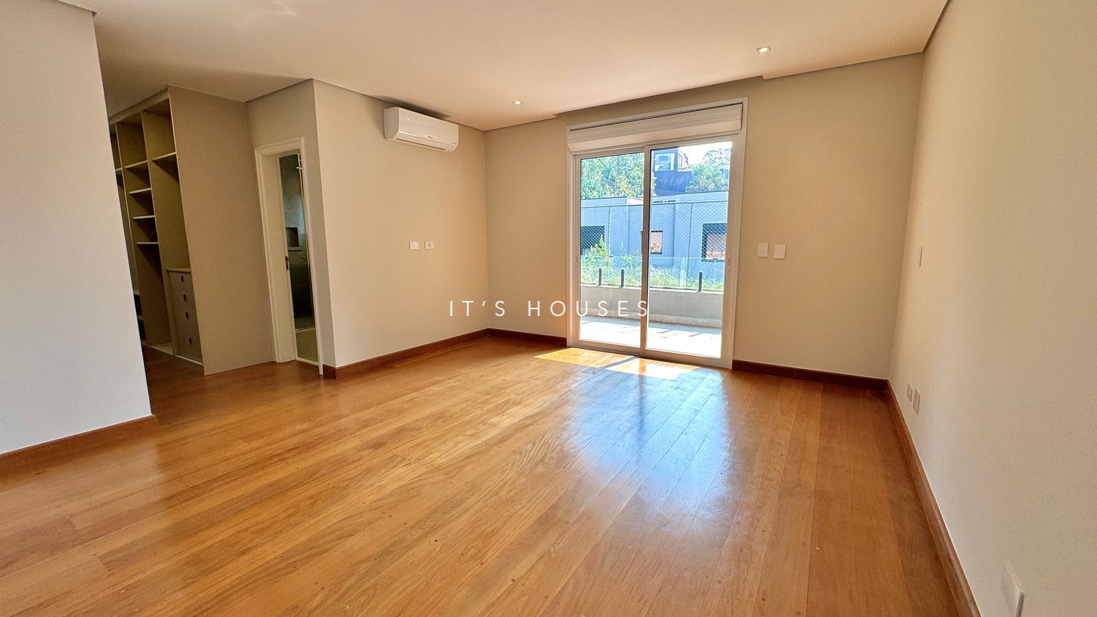 Cozinha e área gourmet casa à venda em Residencial Tambore 1, Alphaville, Barueri — 5 suítes, 1250 m² — imagem 3 de 29