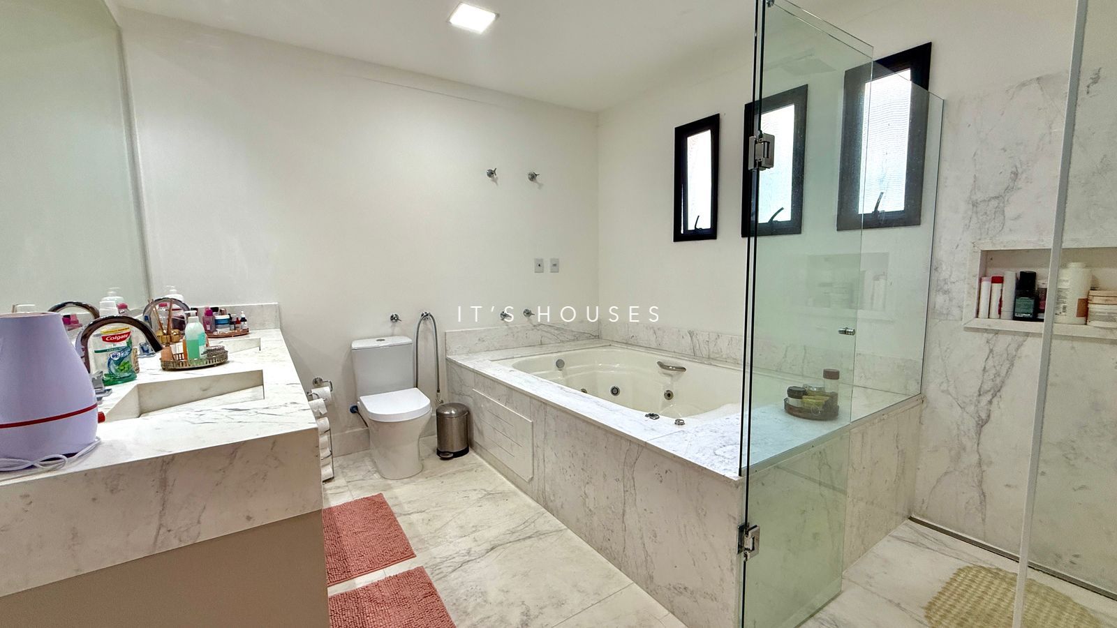 Sala de estar casa à venda em Residencial Tambore 10 , Alphaville, Santana de Parnaíba — 4 suítes, 534 m² — imagem 2 de 29