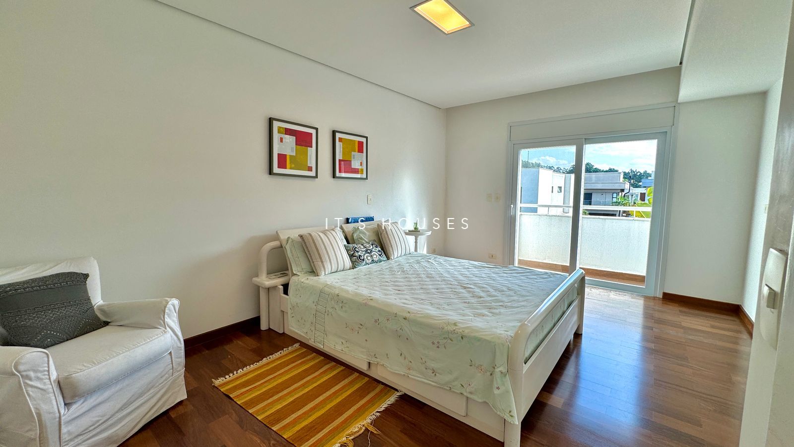Suíte principal casa à venda em Tambore 11, Alphaville, Santana de Parnaíba — 4 suítes, 420 m² — imagem 4 de 30