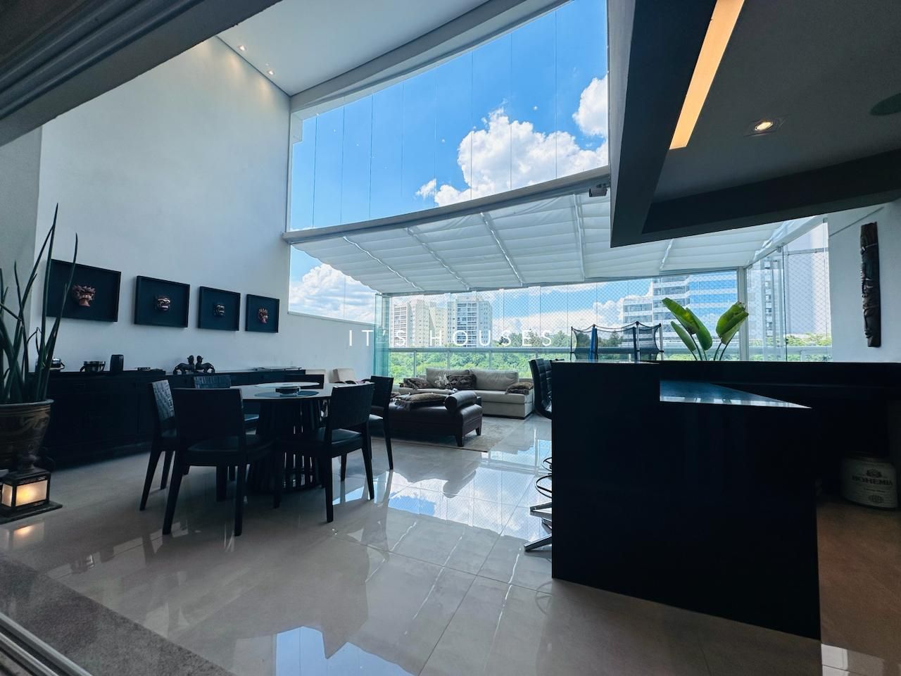 Fachada casa à venda em Gramercy Park, Alphaville, Barueri — 4 suítes, 400 m² — imagem 1 de 28