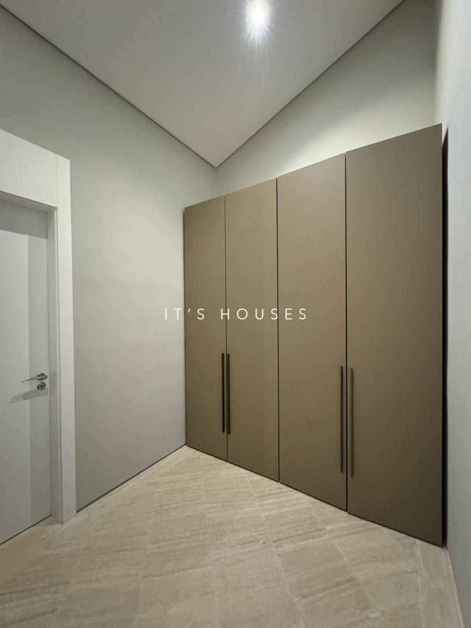 Sala de estar casa à venda em Alphaville Residencial 2, Alphaville, Barueri — 4 suítes, 560 m² — imagem 2 de 40