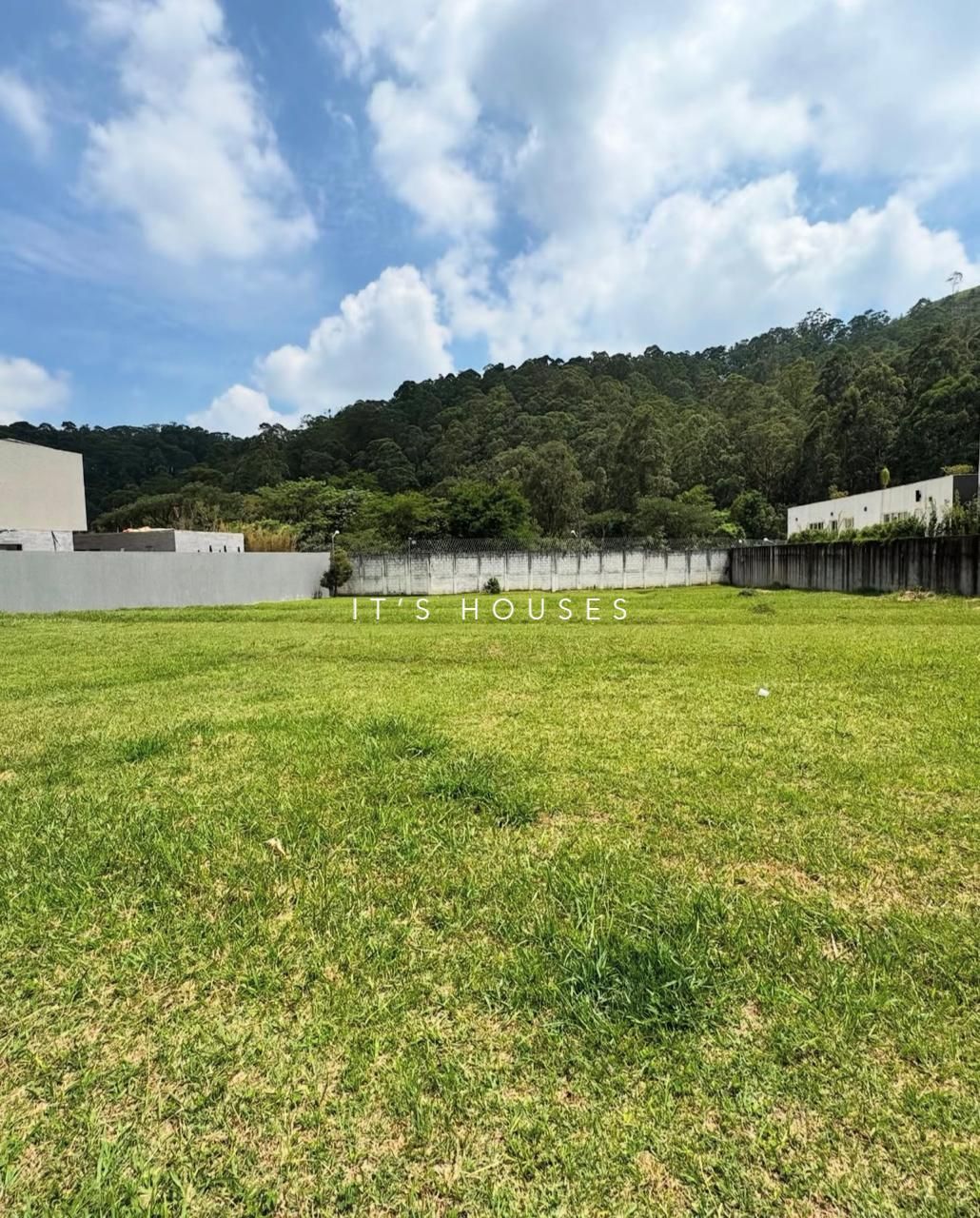 Cozinha e área gourmet terreno_lote à venda em Residencial Tambore 1, Alphaville, Barueri — 1680 m² — imagem 3 de 3