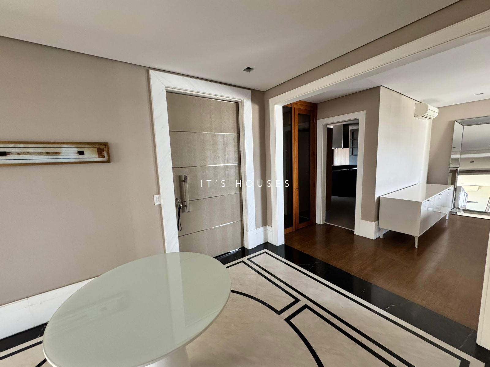 Cozinha e área gourmet cobertura para alugar em Gramercy Park, Alphaville, Barueri — 4 suítes, 505 m² — imagem 3 de 37