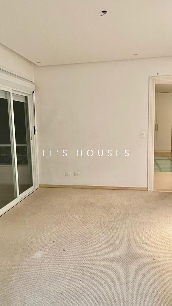 Cozinha e área gourmet casa para alugar em 18 do Forte, Alphaville, Santana de Parnaíba — 4 suítes, 500 m² — imagem 3 de 29