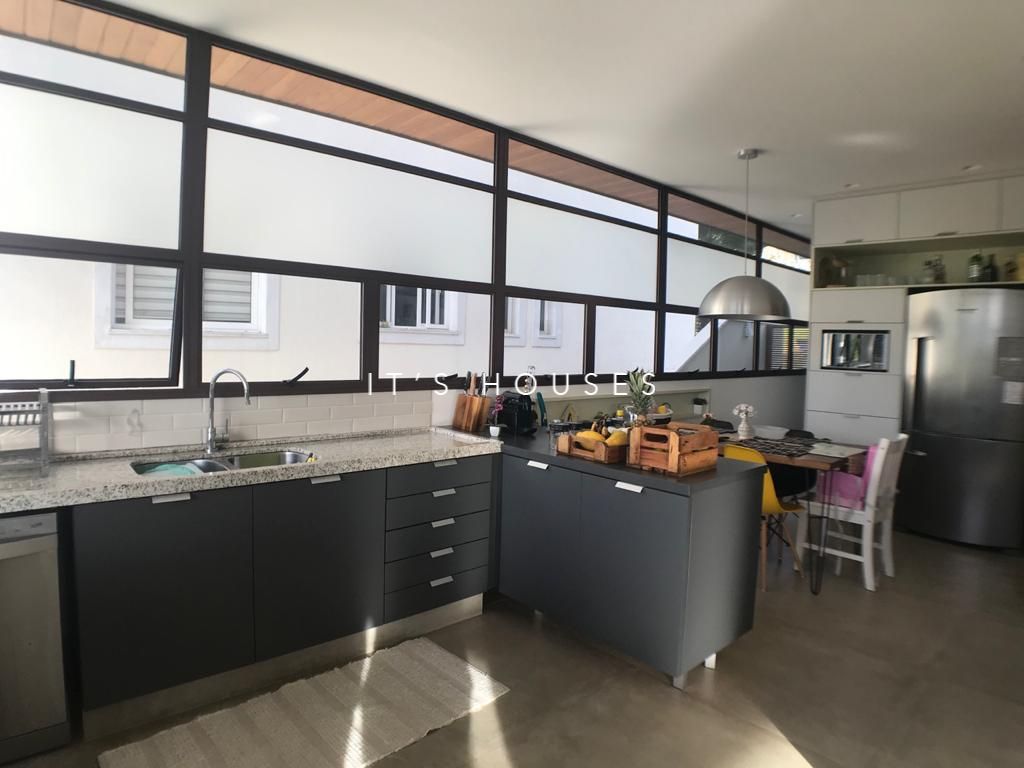 Área de convivência casa à venda em Genesis 1, Alphaville, Santana de Parnaíba — 4 suítes, 427 m² — imagem 6 de 17