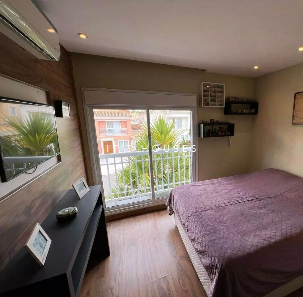 Suíte principal casa à venda em Tamboré 7, Alphaville, Santana de Parnaíba — 3 suítes, 236 m² — imagem 4 de 10