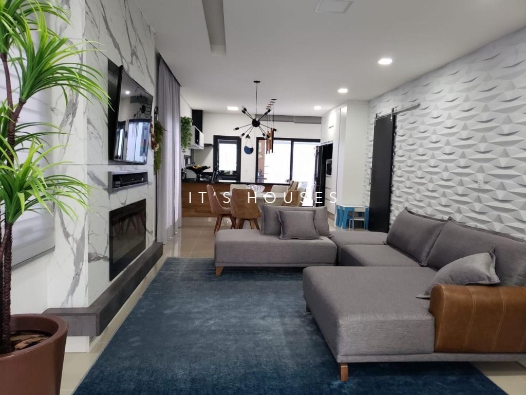 Piscina e área externa casa à venda em New Ville, Alphaville, Santana de Parnaíba — 1 suíte, 195 m² — imagem 5 de 15