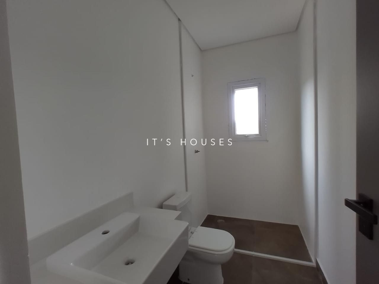 Cozinha e área gourmet casa à venda em Genesis 2, Alphaville, Santana de Parnaíba — 2 suítes, 490 m² — imagem 3 de 37