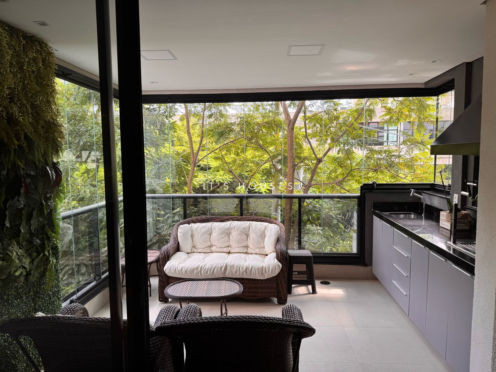 Fachada apartamento à venda em Present Alphaville, Alphaville, Barueri — 2 suítes, 112 m² — imagem 1 de 26