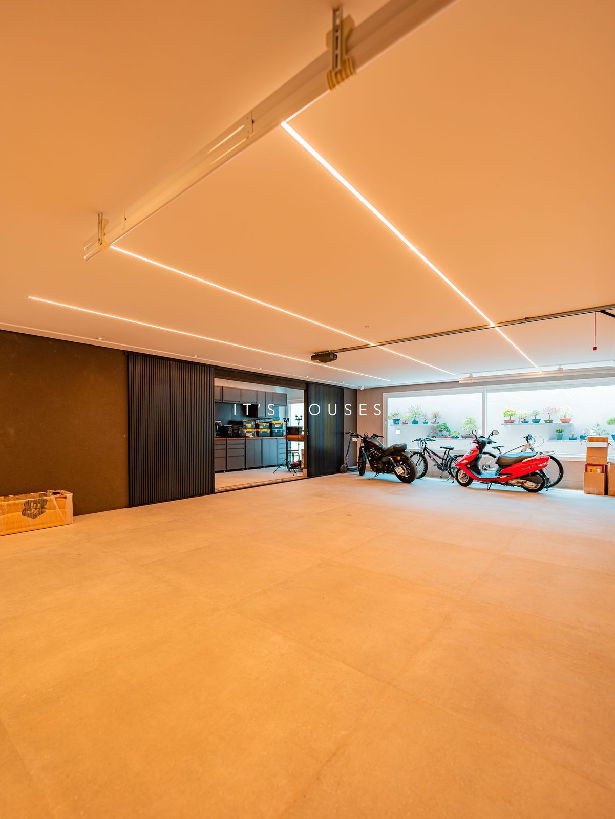 Cozinha e área gourmet casa à venda em Genesis 1, Alphaville, Santana de Parnaíba — 6 suítes, 1260 m² — imagem 3 de 41