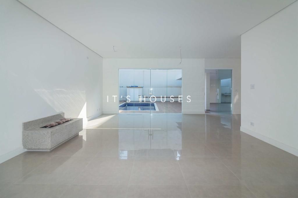Sala de estar casa à venda em Valville 1, Alphaville, Santana de Parnaíba — 3 suítes, 360 m² — imagem 2 de 21