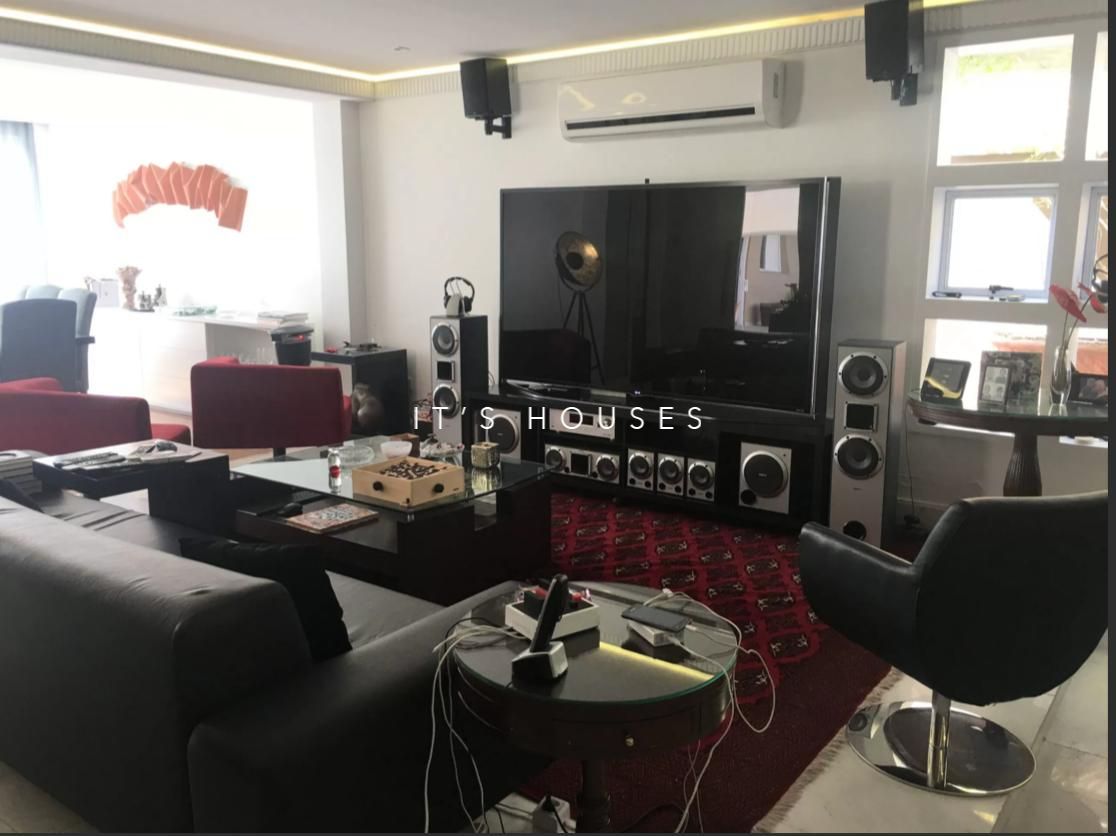 Cozinha e área gourmet casa à venda em Alphaville Residencial 4, Alphaville, Santana de Parnaíba — 6 suítes, 645 m² — imagem 3 de 8