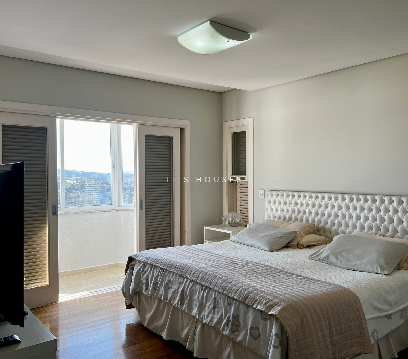 Área de convivência casa à venda em Valville 1, Alphaville, Santana de Parnaíba — 4 suítes, 452 m² — imagem 6 de 20
