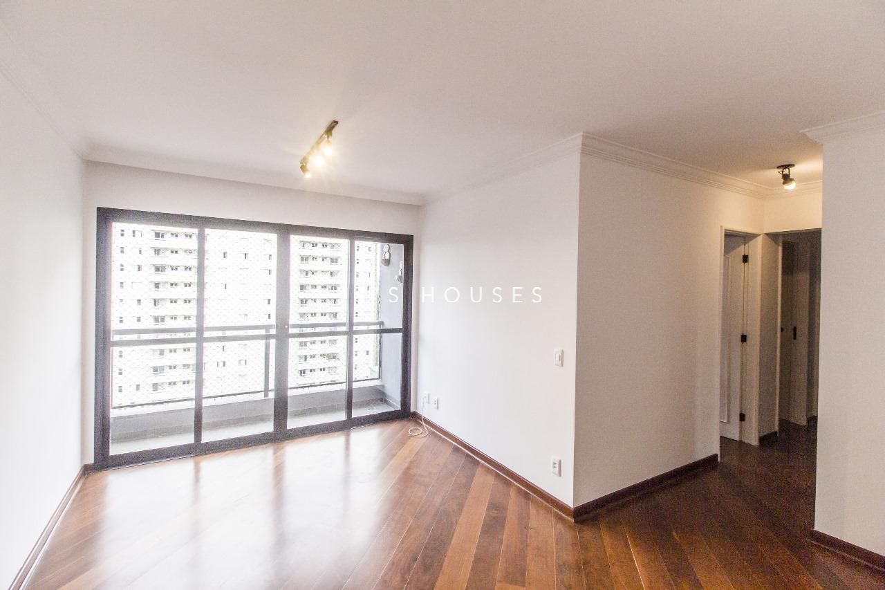 Sala de estar apartamento à venda em Condominio do Edificio Alpha Towers, Alphaville, Barueri — 1 suíte, 98 m² — imagem 2 de 15