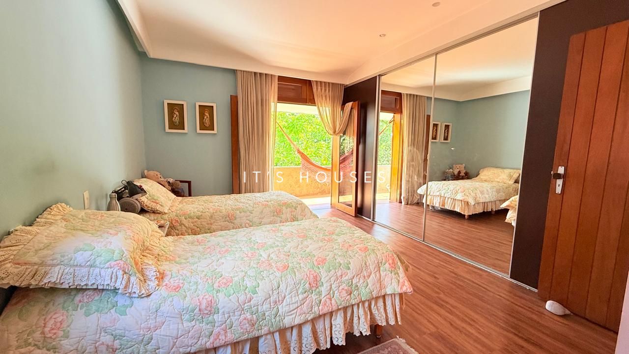 Cozinha e área gourmet casa à venda em Alphaville Residencial 2, Alphaville, Barueri — 3 suítes, 640 m² — imagem 3 de 16