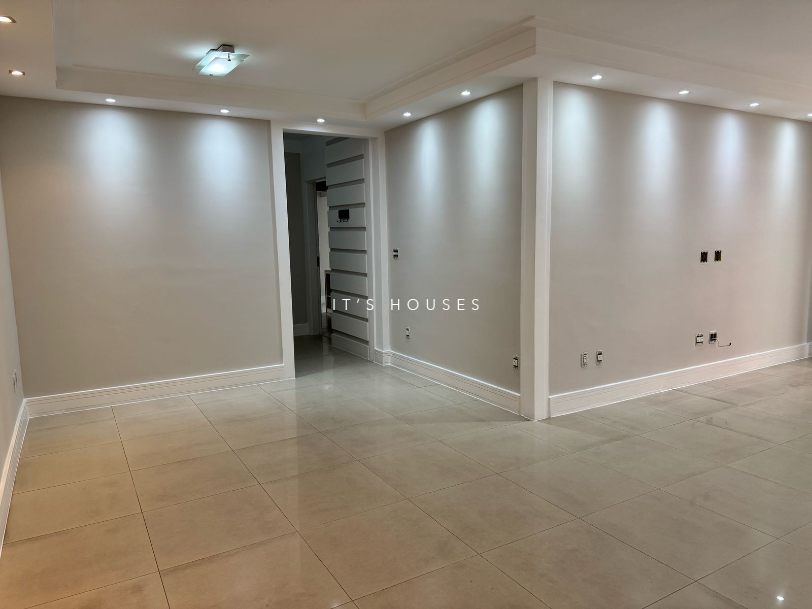 Fachada apartamento à venda ou para alugar em Condominio Edificio Saint Paul, Alphaville, Barueri — 2 suítes, 177 m² — imagem 1 de 23