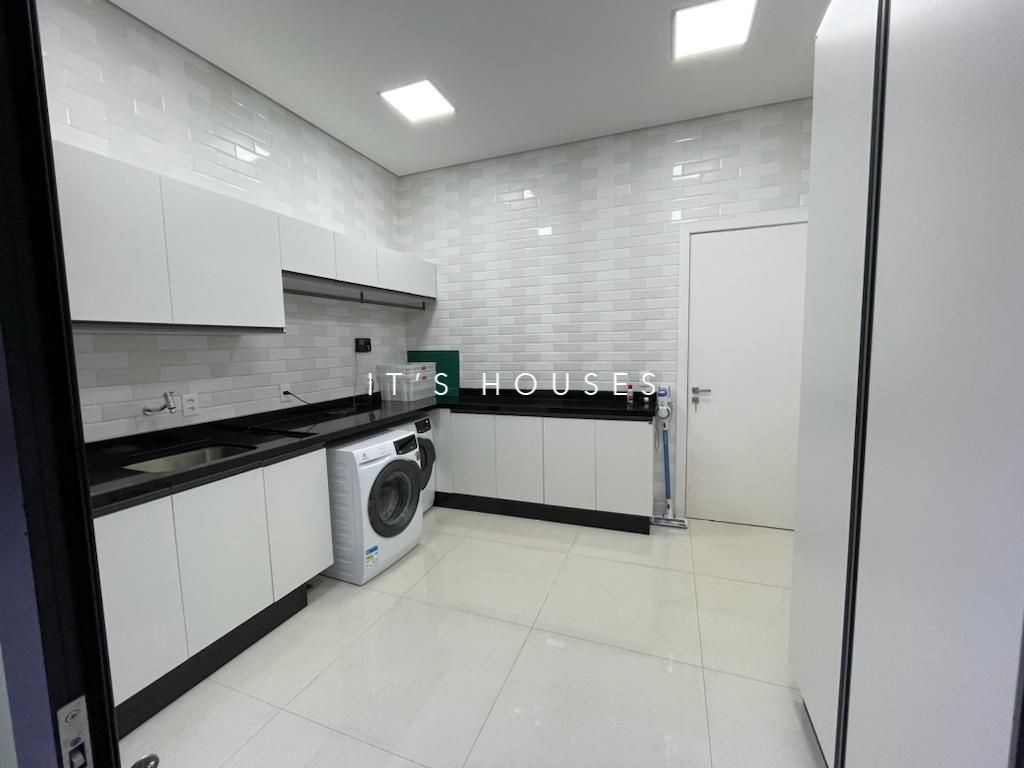 Cozinha e área gourmet casa para alugar em Genesis 2, Alphaville, Santana de Parnaíba — 5 suítes, 560 m² — imagem 3 de 30