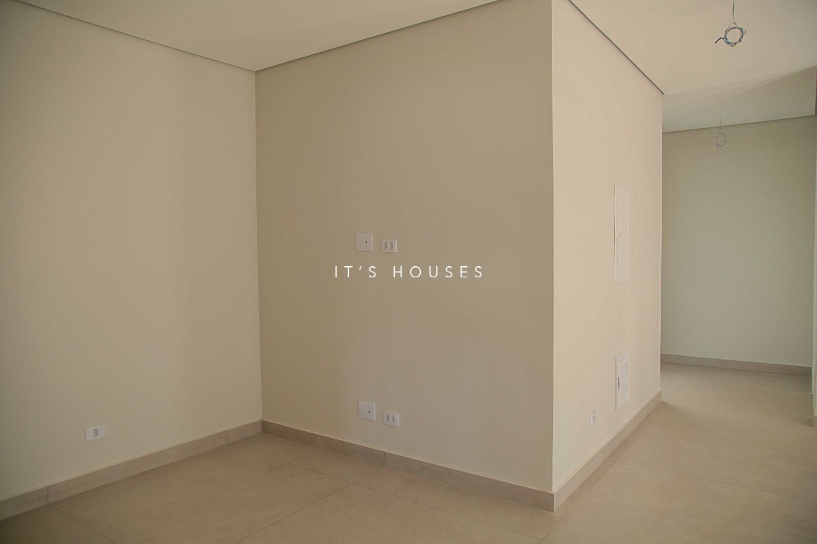 Cozinha e área gourmet casa à venda em Itahye Residencial, Alphaville, Barueri — 5 suítes, 501 m² — imagem 3 de 30