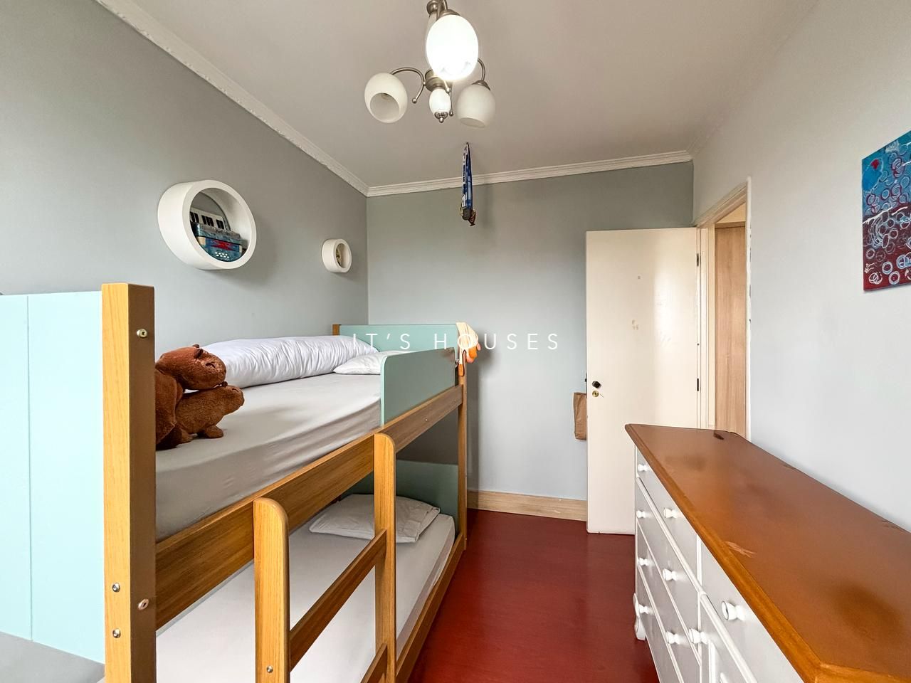 Suíte principal apartamento à venda em Condominio Top Village, Alphaville, Barueri — 1 suíte, 77 m² — imagem 4 de 19