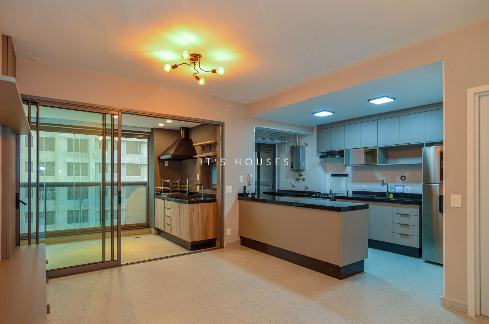 Sala de estar apartamento para alugar em Level Alphaville, Alphaville, Barueri — 2 suítes, 95 m² — imagem 2 de 25