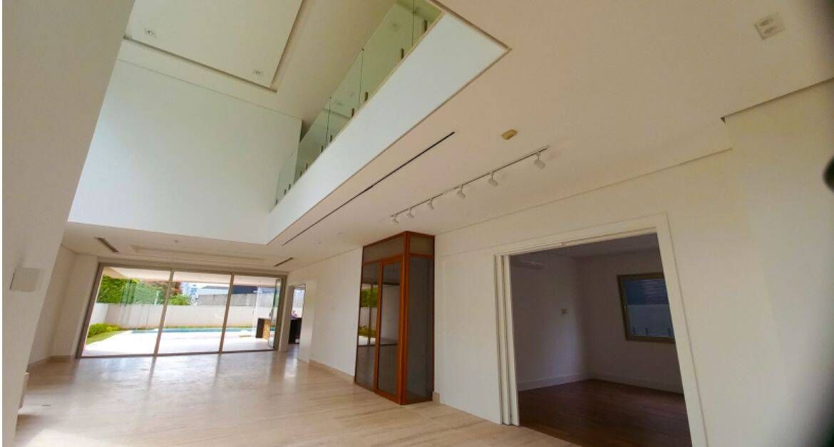 Suíte principal casa à venda em Alphaville Residencial 1, Alphaville, Barueri — 4 suítes, 99491 m² — imagem 4 de 37
