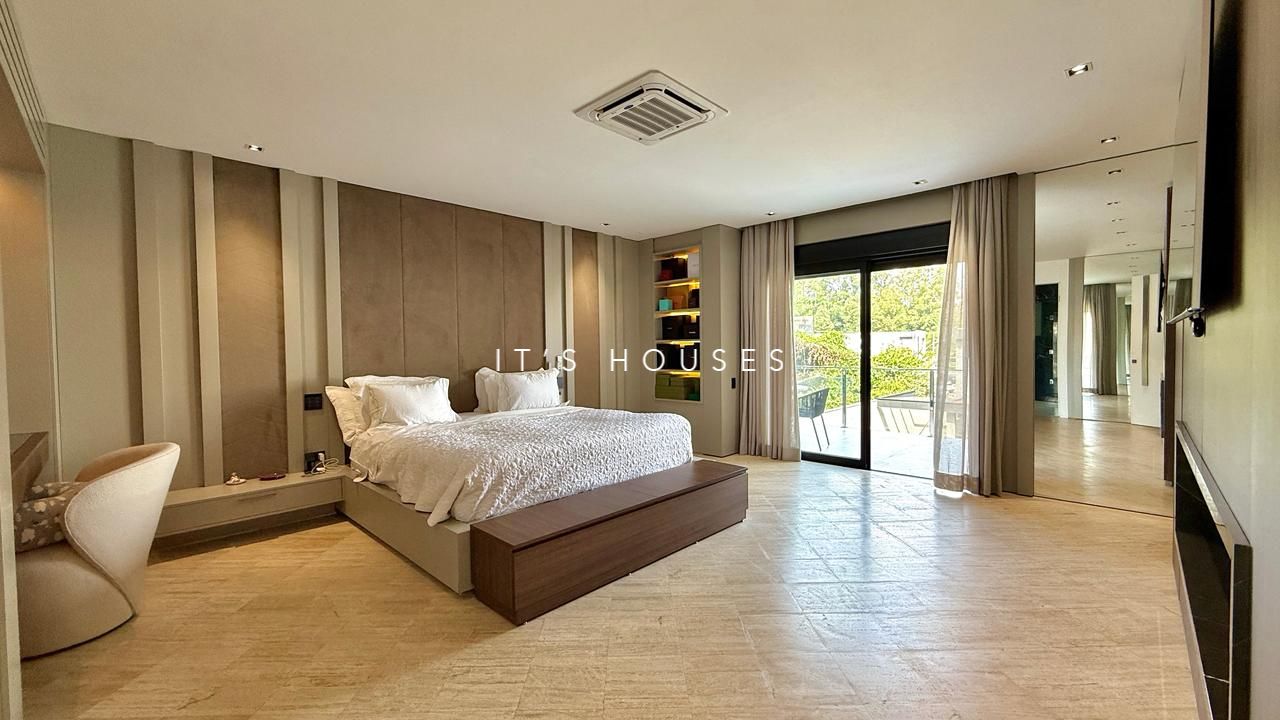 Sala de estar casa à venda em Alphaville Residencial 2, Alphaville, Barueri — 4 suítes, 563 m² — imagem 2 de 15