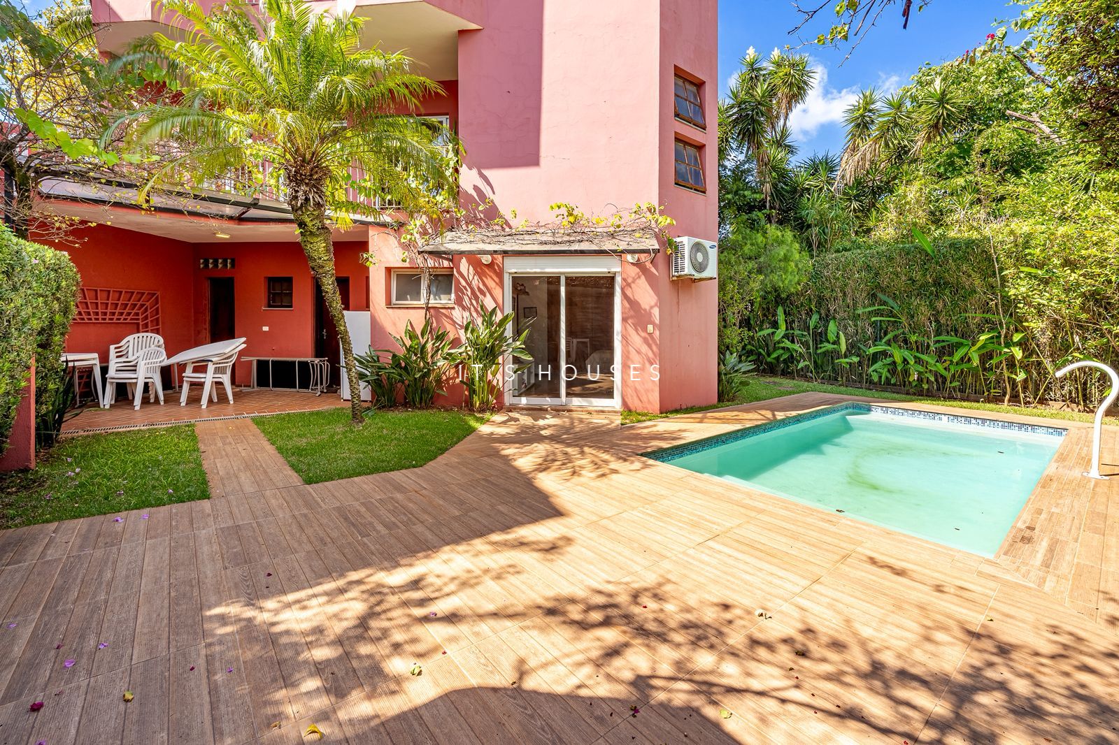 Fachada casa à venda em Alphaville Residencial 5, Alphaville, Santana de Parnaíba — 4 suítes, 500 m² — imagem 1 de 29