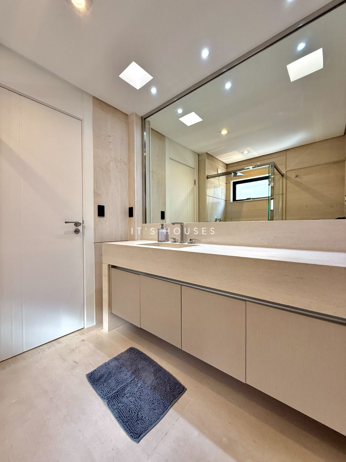 Piscina e área externa casa à venda em Alphaville Residencial 2, Alphaville, Barueri — 4 suítes, 563 m² — imagem 5 de 36