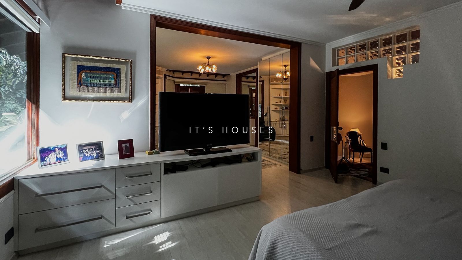 Cozinha e área gourmet casa à venda em Alphaville Residencial 10, Alphaville, Santana de Parnaíba — 4 suítes, 1080 m² — imagem 3 de 44