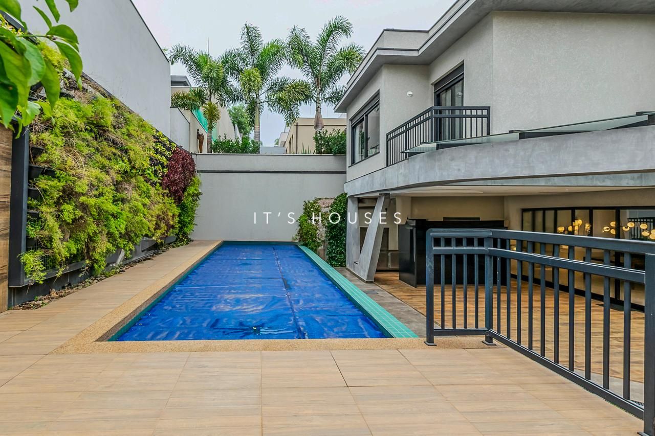 Fachada casa para alugar em Itahye Residencial, Alphaville, Barueri — 4 suítes, 499 m² — imagem 1 de 20
