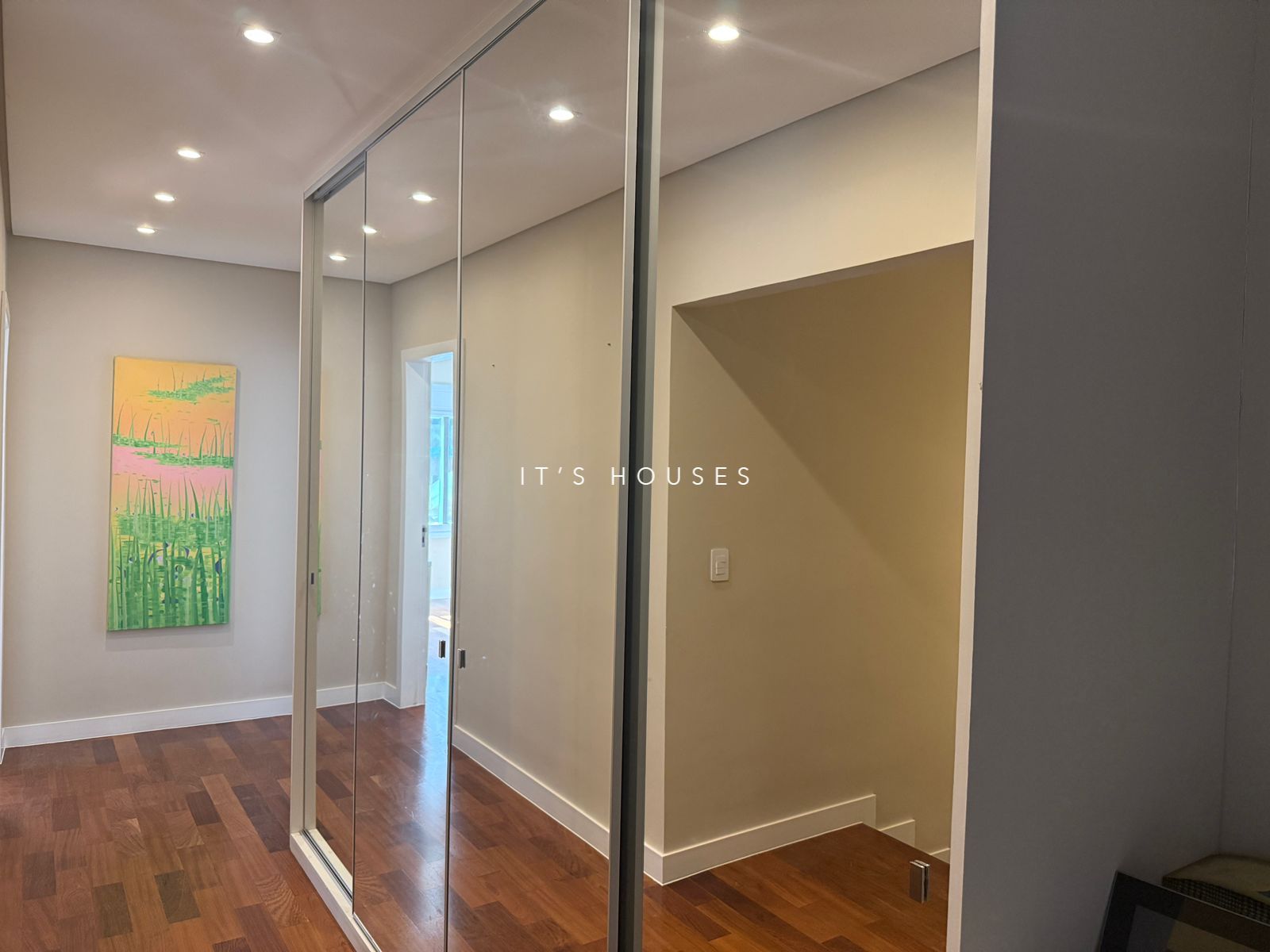Sala de estar casa para alugar em Melville , Alphaville, Santana de Parnaíba — 4 suítes, 680 m² — imagem 2 de 38