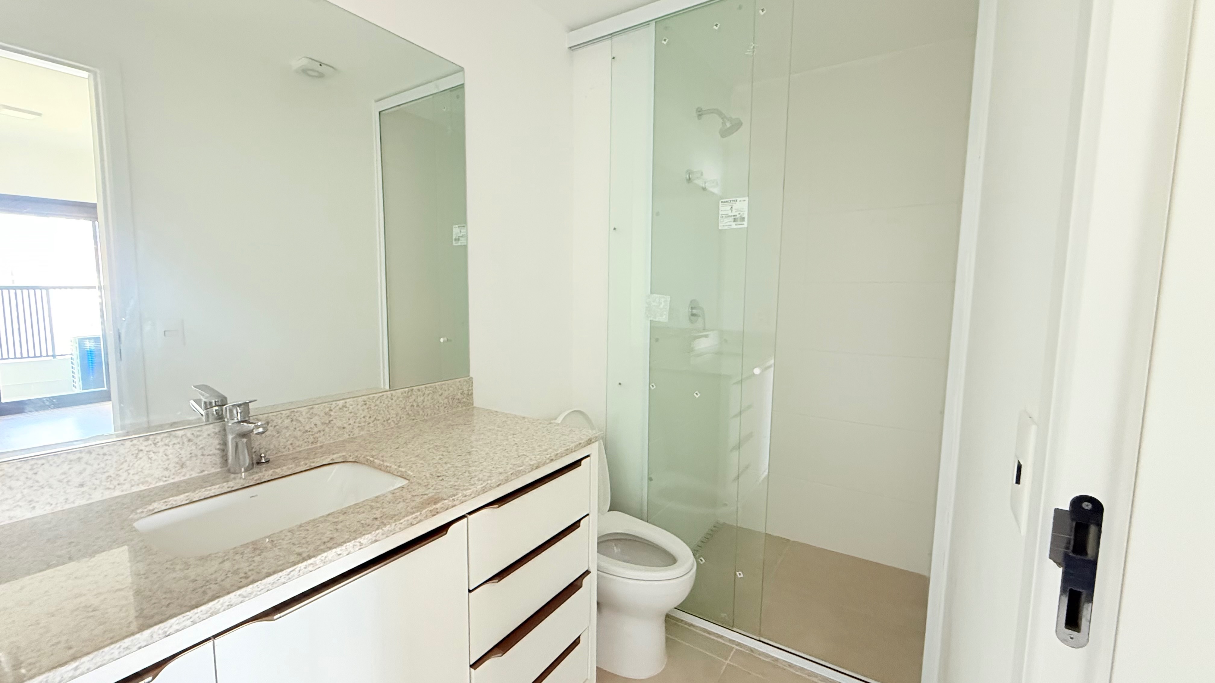 Cozinha e área gourmet apartamento à venda ou para alugar em Oka Mamore, Alphaville, Barueri — 1 suíte, 76 m² — imagem 3 de 10