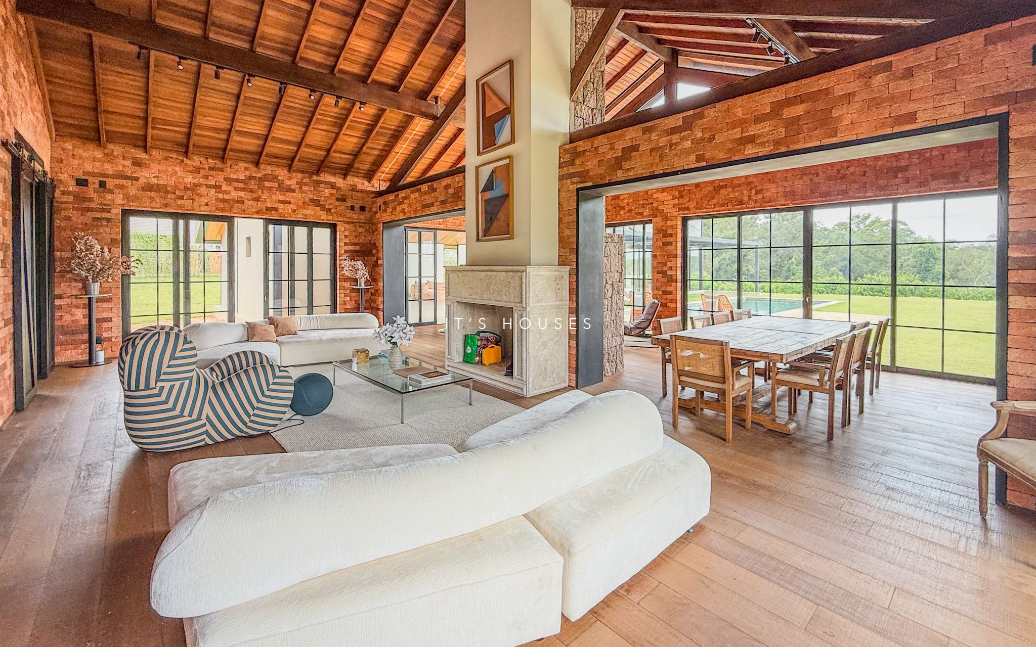 Área de convivência casa à venda ou para alugar em Fazenda Boa Vista Porto Feliz, Fazenda Boa Vista, Porto Feliz — 6 suítes, 2244 m² — imagem 6 de 25