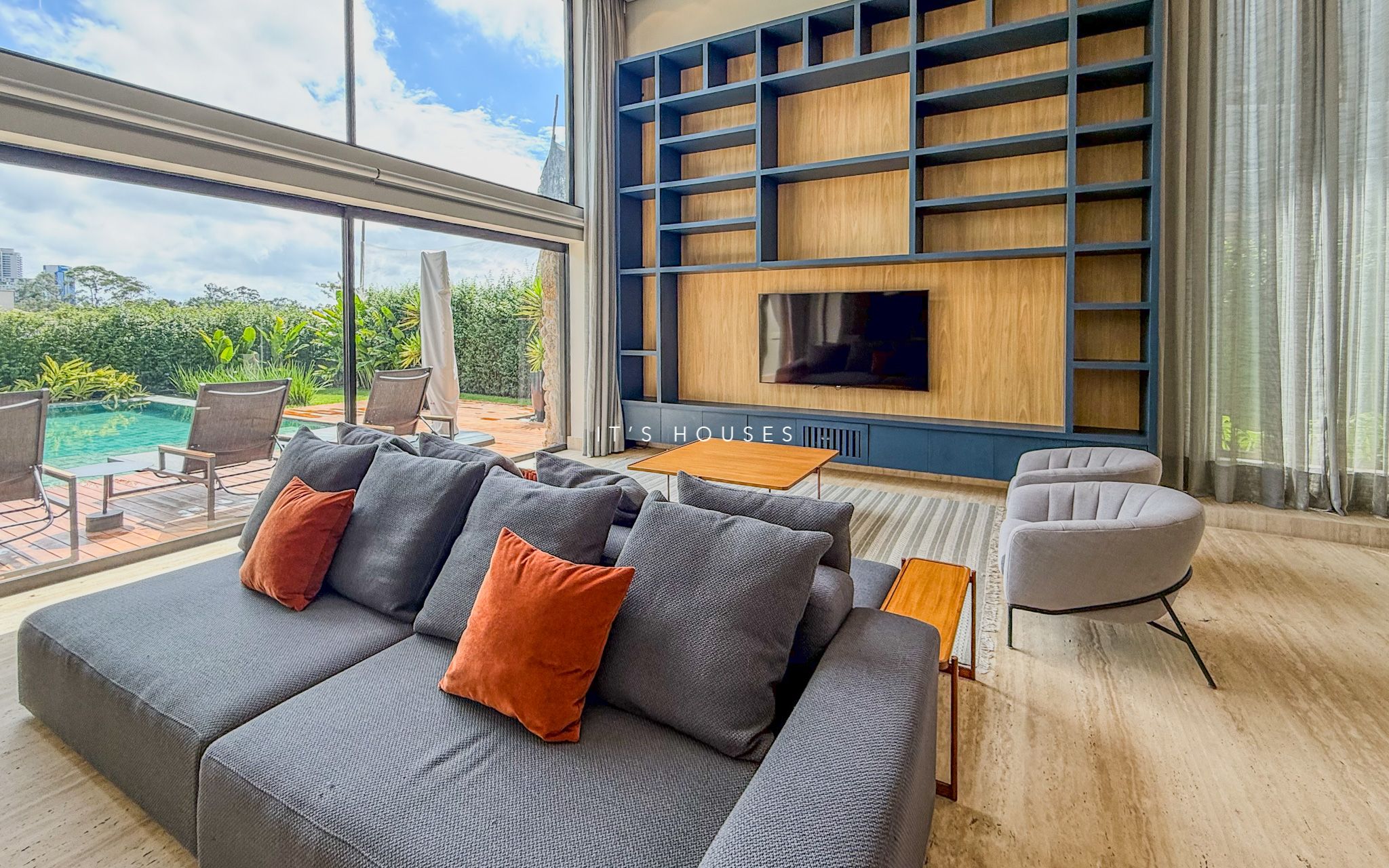 Sala de estar casa à venda em Alphaville Residencial 1, Alphaville, Barueri — 5 suítes, 886 m² — imagem 2 de 40